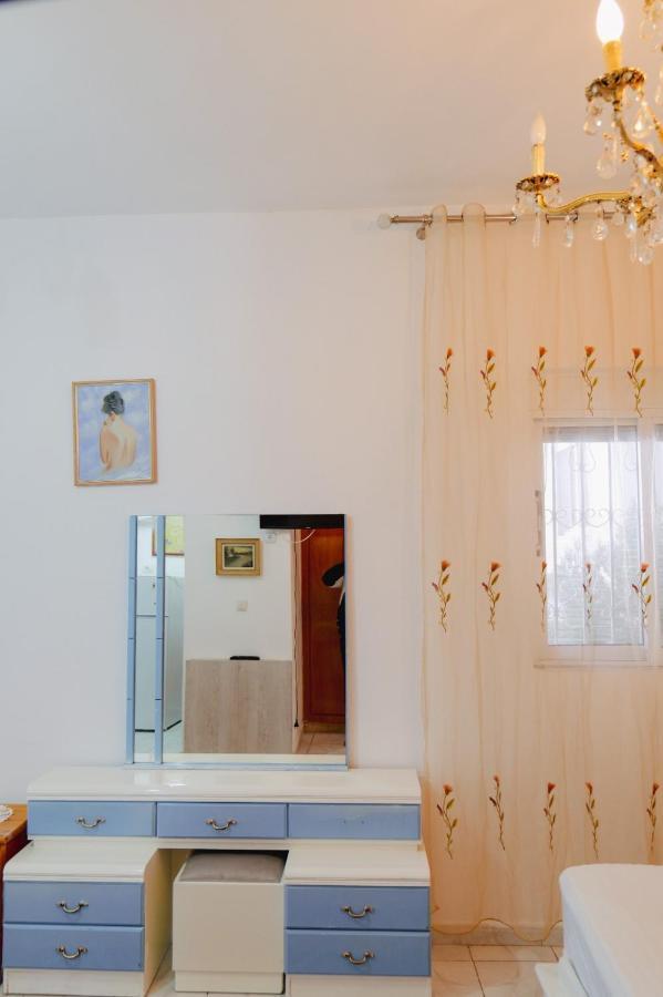 Appartamento Seferi'S Apartament Sarandë Esterno foto