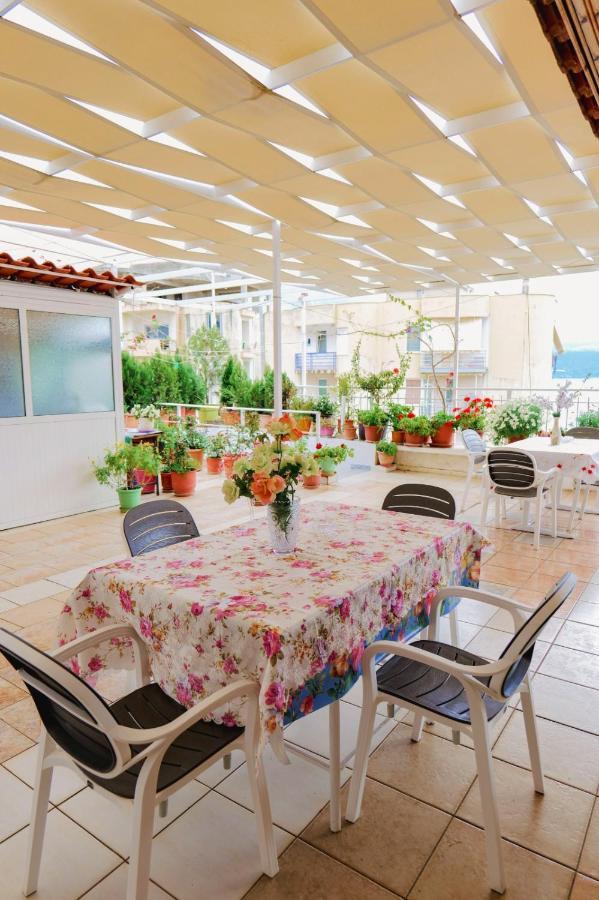 Appartamento Seferi'S Apartament Sarandë Esterno foto
