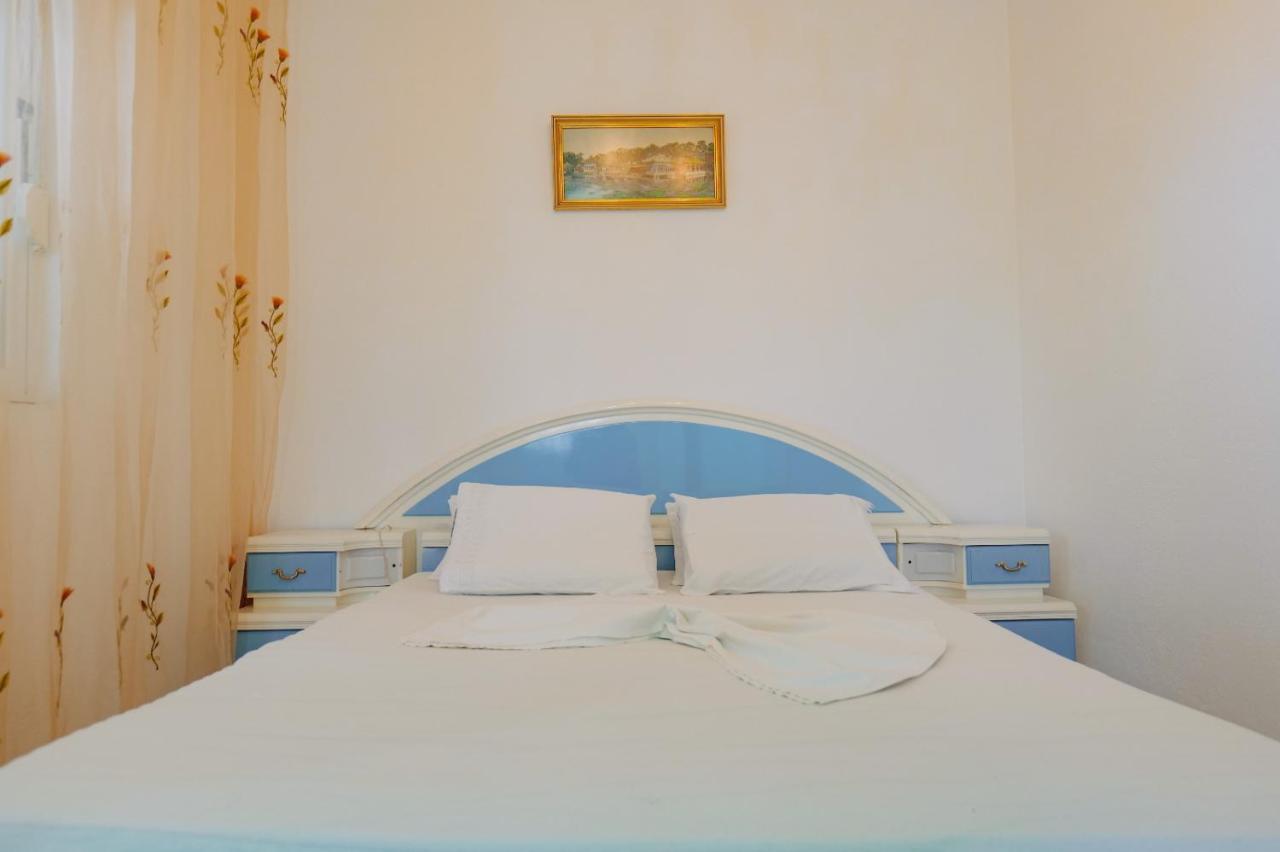 Appartamento Seferi'S Apartament Sarandë Esterno foto