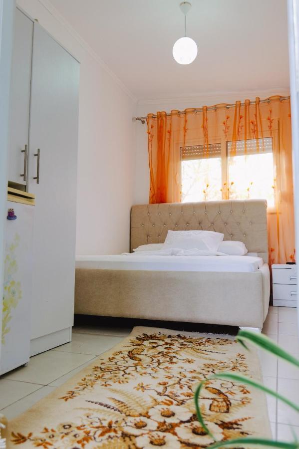 Appartamento Seferi'S Apartament Sarandë Esterno foto