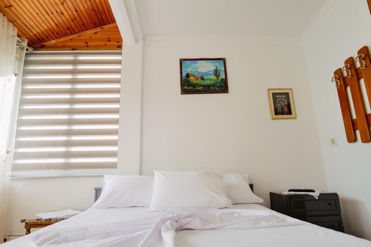 Appartamento Seferi'S Apartament Sarandë Esterno foto